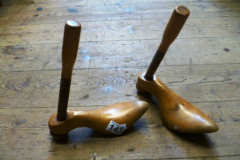 143-Vintage-Pair-of-Wooden-Shoe-Lasts