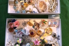 400-Two-Boxes-of-Assorted-Costumed-Jewellery