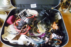 0190-Jewellery-Case-and-Costume-Jewellery