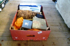 0261-Box-inc-Roberts-Radio-Extending-Book-Rack-etc