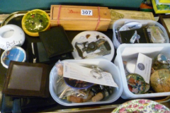 0307-Tray-inc-Dominoes-and-Costume-Jewellery