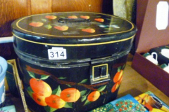 0314-Fruit-Decorated-Hat-Box