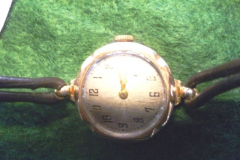 0390-9ct-Gold-Ladies-Wristwatch