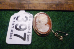 0397-9ct-Gold-Cameo-Brooch-EJC-Co