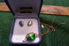0404-14ct-Gold-and-Opal-Earrings-plus-Necklace