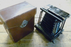 0072-Vintage-Camera-in-Leather-Case