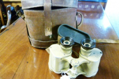 0081-Military-Binoculars-in-Leather-Case