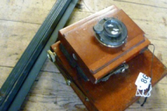 0086-Vintage-Camera-on-Stand