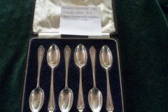 0391-Set-of-6-Silver-Teaspoons-in-Case-London-1917