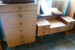 0480-Avalon-Teak-4-Drawer-Chest-and-Dressing-Table