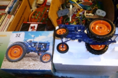 032-Boxed-Fordson-Major-E27N-Tractor-AS