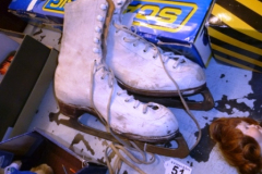 051-Pair-of-Vintage-Ice-Skating-Boots-Size-4