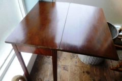 423-Antique-Mahogany-Fold-Over-Table