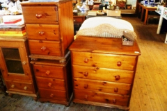485-Pine-Chest-of-Drawers-4L-and-Pair-of-Bedside-Drawers