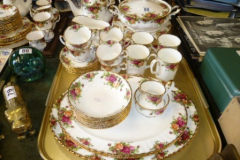 0088-Royal-Albert-Old-Country-Rose-Dinner-Service-2-Trays