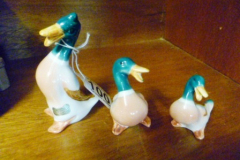 0100-3-Beswick-Graduated-Ducks