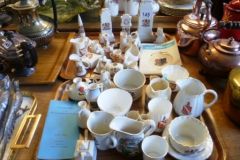 0145-2-Trays-of-Goss-Crested-Ware-inc-Collection-of-Richmond-Pieces-and-Goss-Information-Books