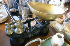 0181-Kitchen-Scales-and-Weights