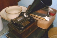 0242-Edison-Bell-Phonograph-and-Cylinder-Records