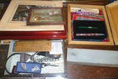 0276-Tray-of-Dominoes-Pictures-Pens-etc