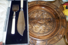 0280-Wood-Carved-Plate-and-Boxed-Cake-Knife-and-Fork