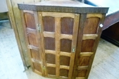 0524-Oak-Corner-Cobinet