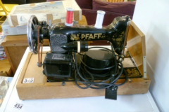 345-Pfaff-Sewing-Machine
