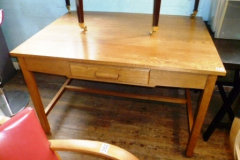 411-Oak-Kitchen-Table-with-Drawer