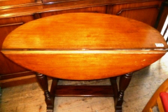432-Drop-Leaf-Table