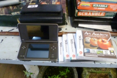 033-Nintendo-DS-Consul-and-4-Games