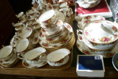 084-Royal-Albert-Old-Country-Rose-Dinner-Service