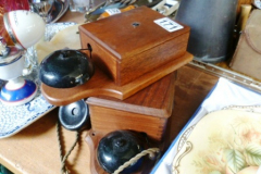171-Vintage-Telephone-and-Ringer