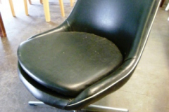 501-Black-Leather-Swivel-Office-Chair