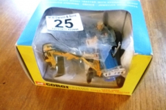 0025-Boxed-Corgi-Ford-5000-Super-Major-Tractor