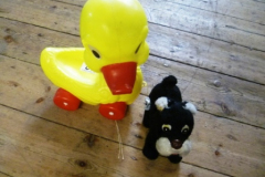 0032-Duck-and-Wind-Up-Dog-Toys