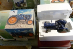 071-Boxed-Fordson-Major-E27N-Tractor