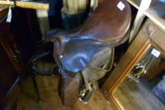 256-Saddle-and-Saddle-Stand