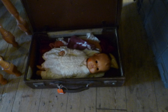 267-Suitcase-containing-Vintage-Dolls