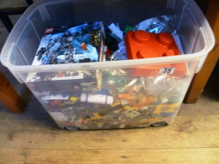 035-Box-of-Assorted-Lego