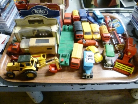 038-Assorted-Boxed-and-Play-Worn-Die-Cast-Model-Vehicles