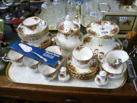 104-Royal-Albert-Old-Country-Rose-6-Place-Tea-Set-Teapot-Cake-Stand