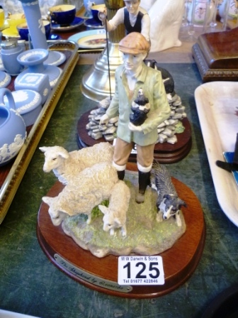 125-Leonardo-Figurine-The-Shepherd