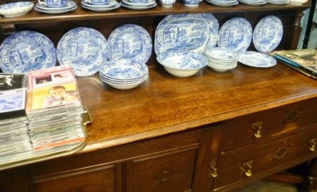 142-Copeland-Spode-BW-Ware-Incl.-Meat-Plates-Bowls-and-Plates