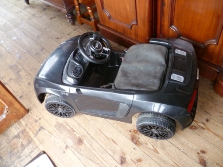 376-Toy-Ride-On-Battery-Powered-Car