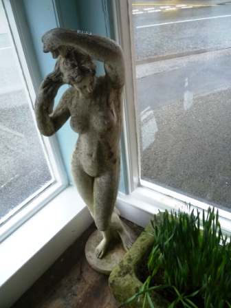 384-Garden-Statue-of-Classical-Nude-Lady