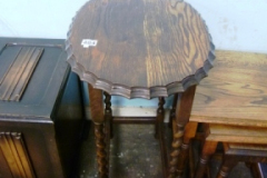 484-Oval-Side-Table-with-Barley-Twist-Legs