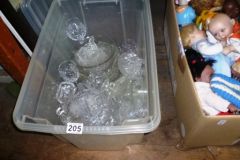 205-Box-of-Glassware-inc-Cake-Stand