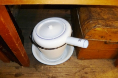 221-Basin-Bucket-and-Bed-Pan
