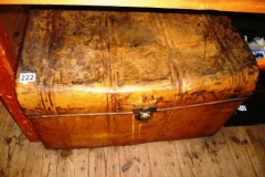 222-Metal-Trunk
