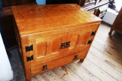 346-Yorkshire-Oak-Sid-Pollard-2-Door-Cupboard-over-Drawers-H21-Inch-x-W25-x-D15